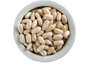 Cream colored beans in a bowl.